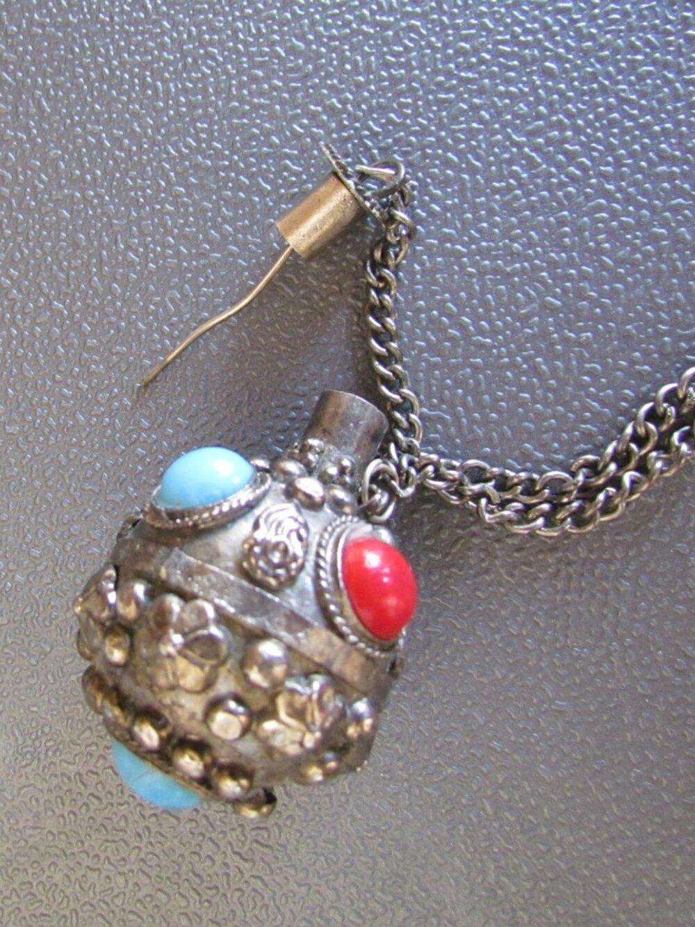 PERFUME BOTTLE NECKLACE, TOP OPENS for WAND TIBETAN TRIBAL BOHO PENDANT CABOCHON